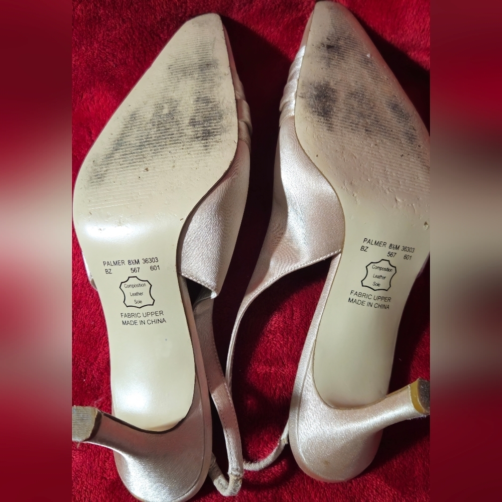 Metaphor Champagne Satin Pointed-Toe Slingback Heels w/Leather Sole-Size 8.5 - Picture 6 of 9